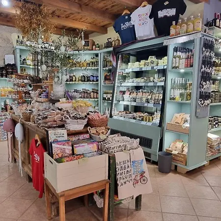 Jasmina アパート *