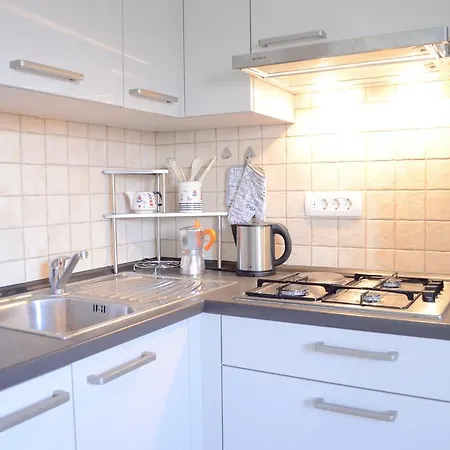 Jasmina アパート *